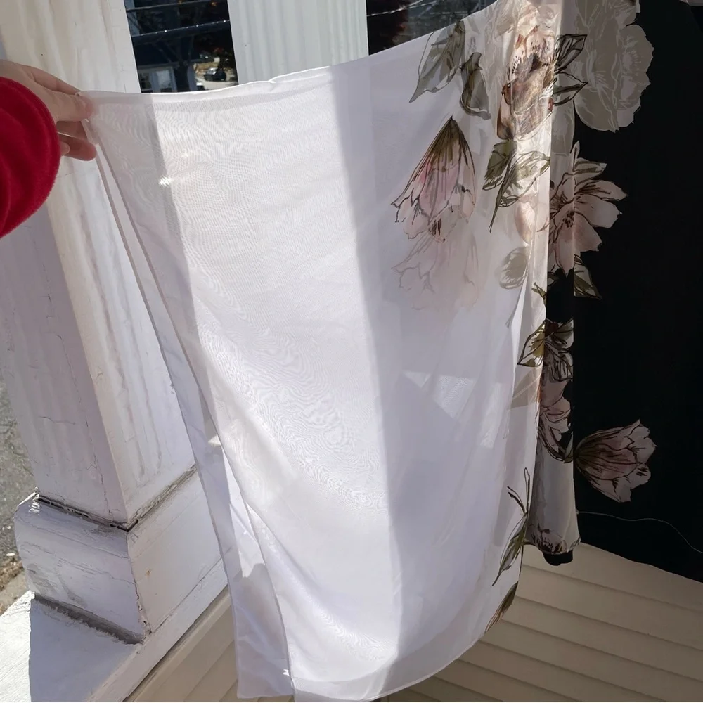 Joseph Ribkoff Cape Sleeve Floral Top Size 22 - Picture 3 of 13